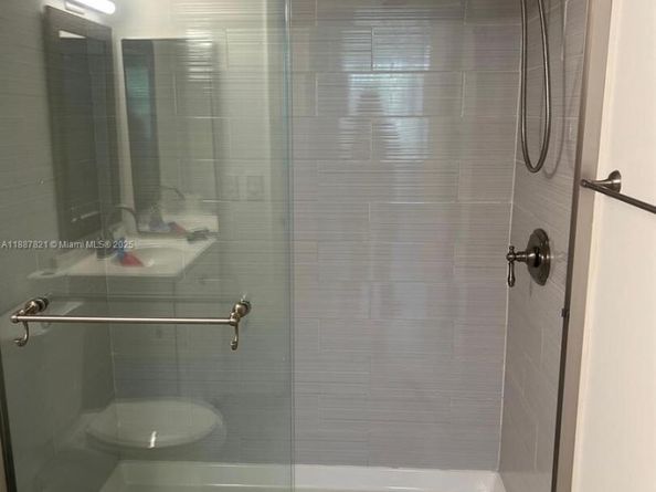 8821 Wiles Rd 306, Coral Springs FL 33067
