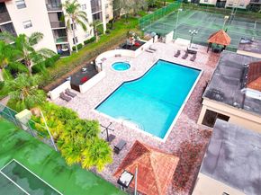 10501 W Broward Blvd 304, Plantation FL 33324