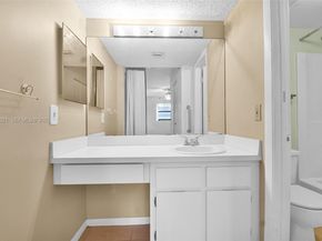 10501 W Broward Blvd 304, Plantation FL 33324