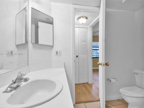 10501 W Broward Blvd 304, Plantation FL 33324