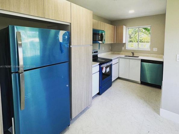 726 NW 2nd Ave, Fort Lauderdale FL 33311