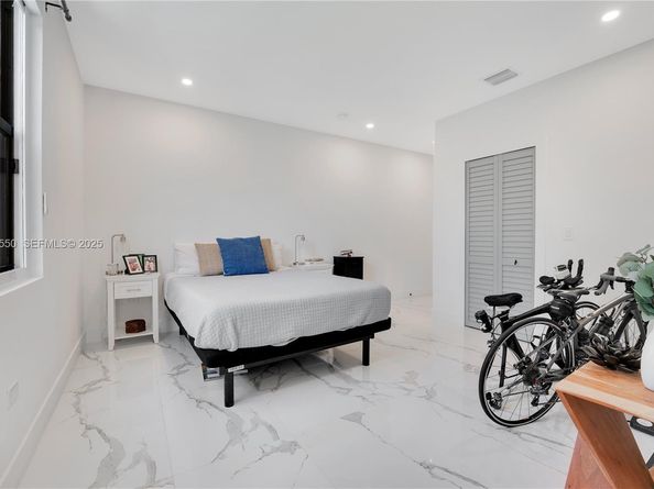 2320 SW 14th St, Miami FL 33145