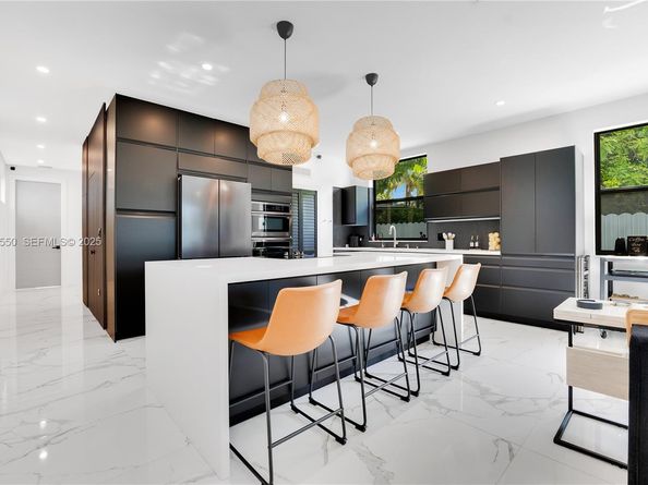 2320 SW 14th St, Miami FL 33145