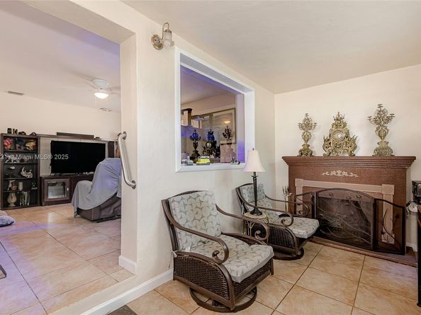 4118 E 10th Ct, Hialeah FL 33013