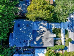 354 NW 43rd St, Miami FL 33127