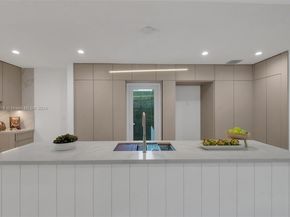 354 NW 43rd St, Miami FL 33127