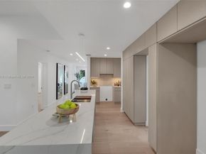 354 NW 43rd St, Miami FL 33127