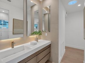 354 NW 43rd St, Miami FL 33127