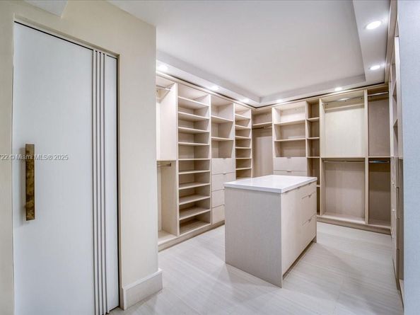 700 Coral Way 2, Coral Gables FL 33134