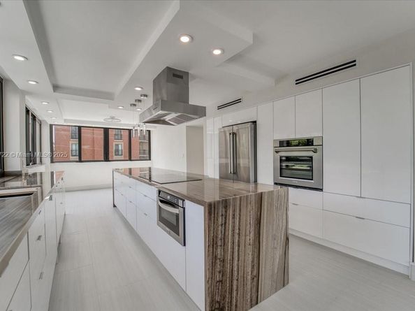 700 Coral Way 2, Coral Gables FL 33134