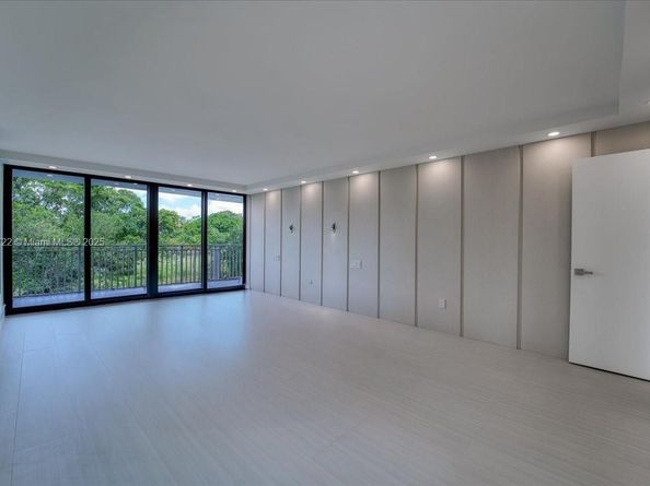 700 Coral Way 2, Coral Gables FL 33134