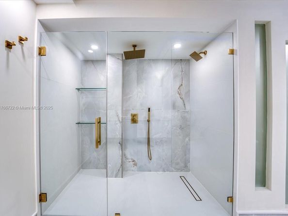 700 Coral Way 2, Coral Gables FL 33134