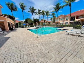 704 Belmont Ln 704, North Lauderdale FL 33068