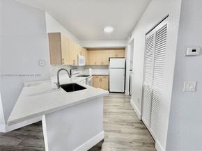 704 Belmont Ln 704, North Lauderdale FL 33068