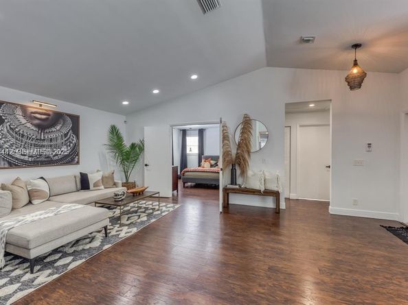 3080 Carysfort Ln, Margate FL 33063