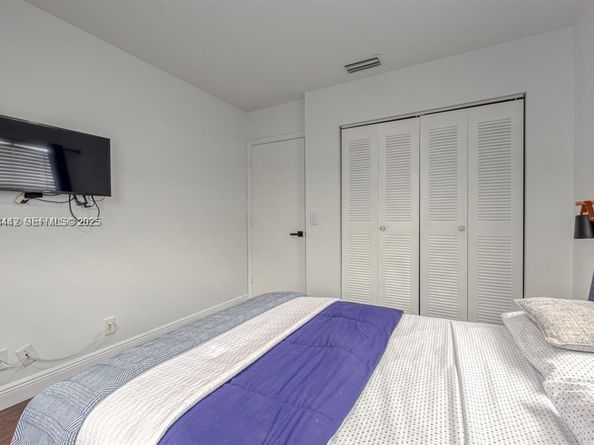 3080 Carysfort Ln, Margate FL 33063