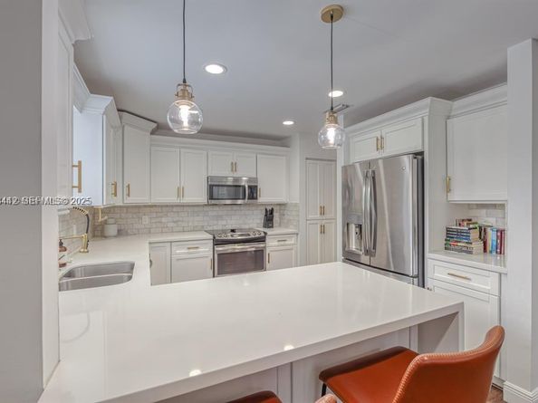 3080 Carysfort Ln, Margate FL 33063