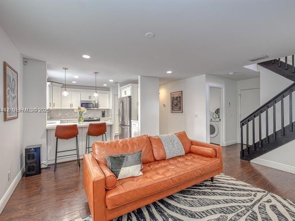 3080 Carysfort Ln, Margate FL 33063