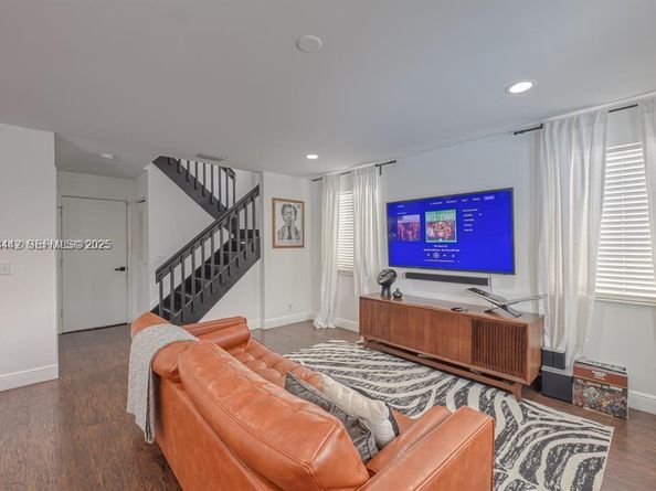 3080 Carysfort Ln, Margate FL 33063