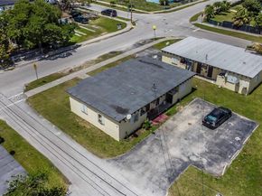 611 SW 8th Ave, Homestead FL 33030