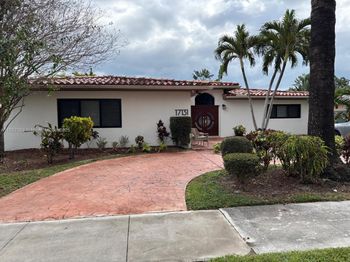 17131 NE 11th Ct