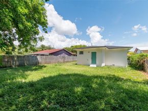 1366 NW 75th St, Miami FL 33147