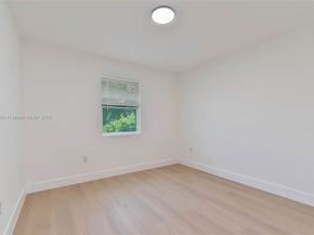 1366 NW 75th St, Miami FL 33147