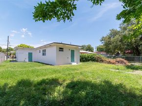 1366 NW 75th St, Miami FL 33147
