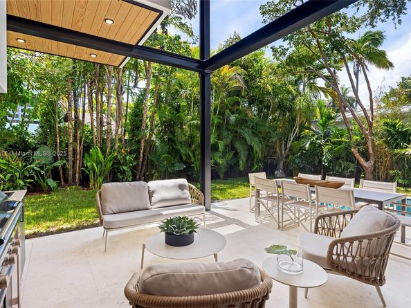 4024 Bonita Ave, Miami FL 33133