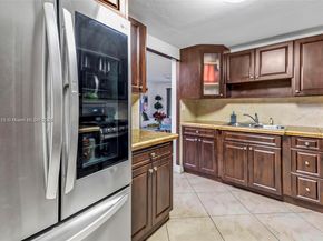 17901 NW 68th Ave R101, Hialeah FL 33015