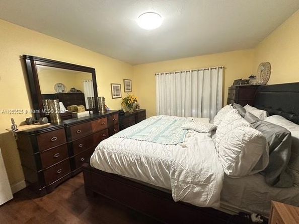 17901 NW 68th Ave R101, Hialeah FL 33015