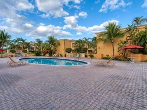 17901 NW 68th Ave R101, Hialeah FL 33015