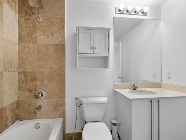3030 NE 188th St 609, Aventura FL 33180