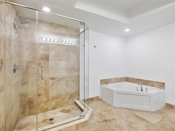 3030 NE 188th St 609, Aventura FL 33180