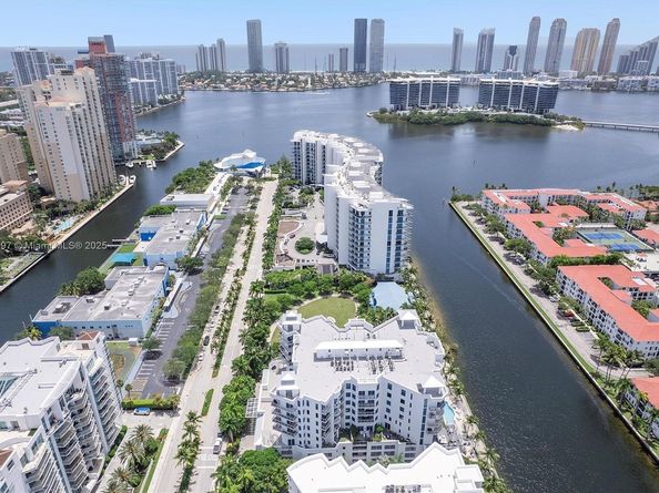 3030 NE 188th St 609, Aventura FL 33180