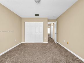 961 SW 15th St, Deerfield Beach FL 33441