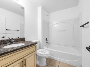 961 SW 15th St, Deerfield Beach FL 33441