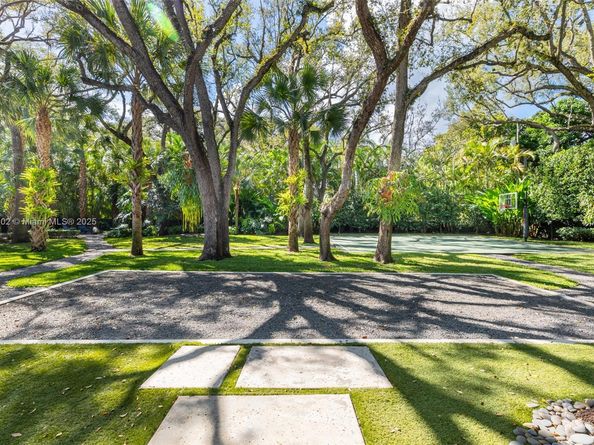 8150 SW 52nd Ave, Miami FL 33143