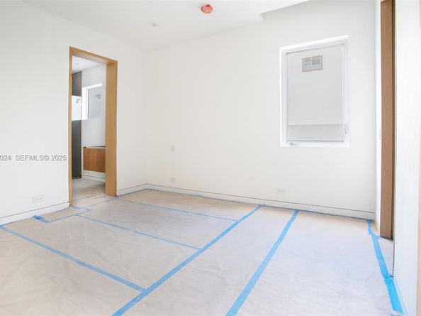 1105 SW 22nd Ter, Miami FL 33129