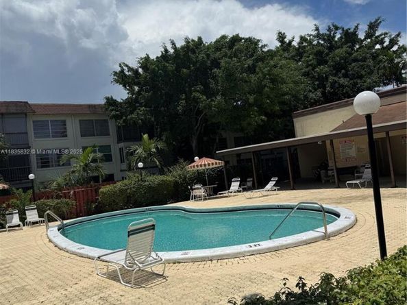 7480 NW 17th St 103, Plantation FL 33313