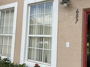 687 NW 42nd Ave, Plantation FL 33317
