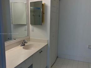 687 NW 42nd Ave, Plantation FL 33317