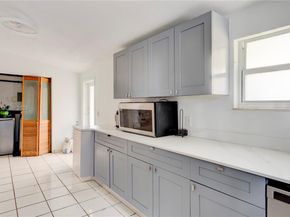 225 NE 175th St, North Miami Beach FL 33162