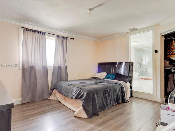 225 NE 175th St, North Miami Beach FL 33162