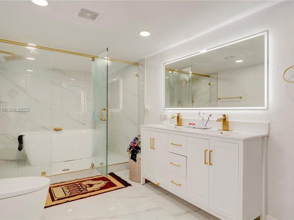 225 NE 175th St, North Miami Beach FL 33162