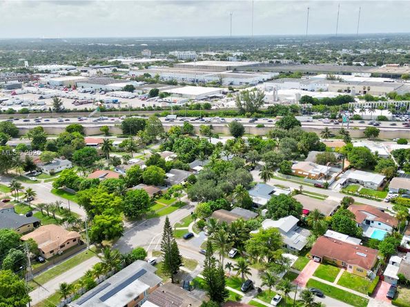 225 NE 175th St, North Miami Beach FL 33162