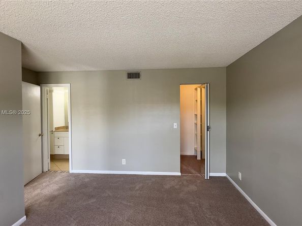1145 Lake Shore Dr 205, Lake Park FL 33403