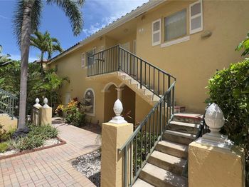 1145 Lake Shore Dr