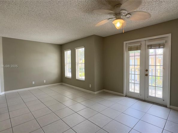 1145 Lake Shore Dr 205, Lake Park FL 33403