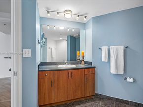 100 N Federal Hwy 643, Fort Lauderdale FL 33301